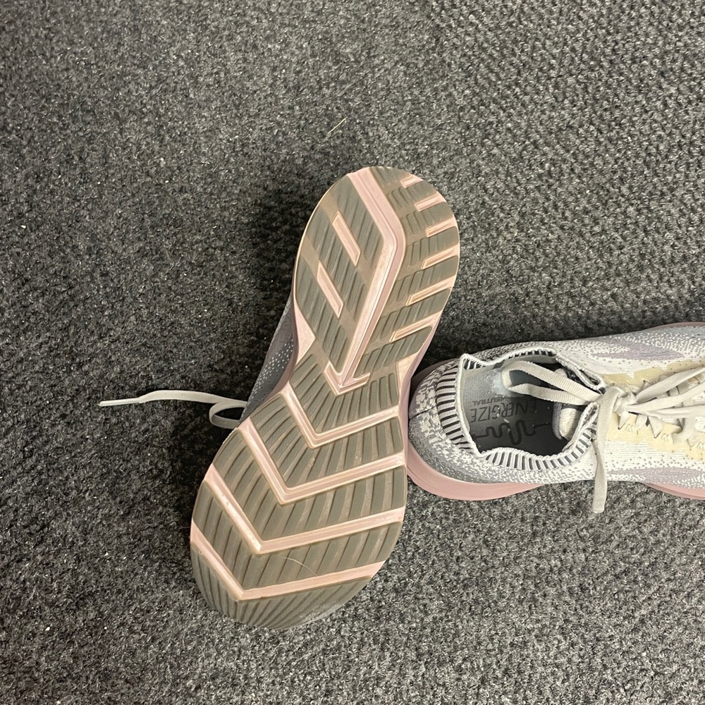 Brooks Womens Levitate running shoes pink gray size 8 athletic comfy athleisure - Picture 5 of 5